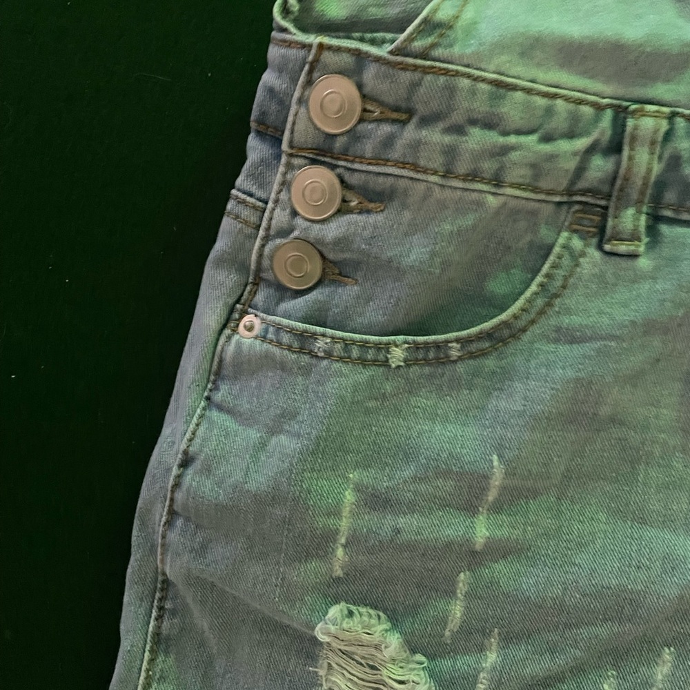 Distressed Overall Shorts - Picture 3 of 8